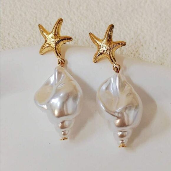 Gold Starfish Drop Earrings A1275 - Picture 1 of 3